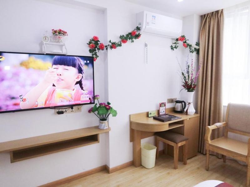 Greentree Inn Zhejiang Jiaxing West Zhongshan Road Vintage Car Building Express Hotel Bagian luar foto