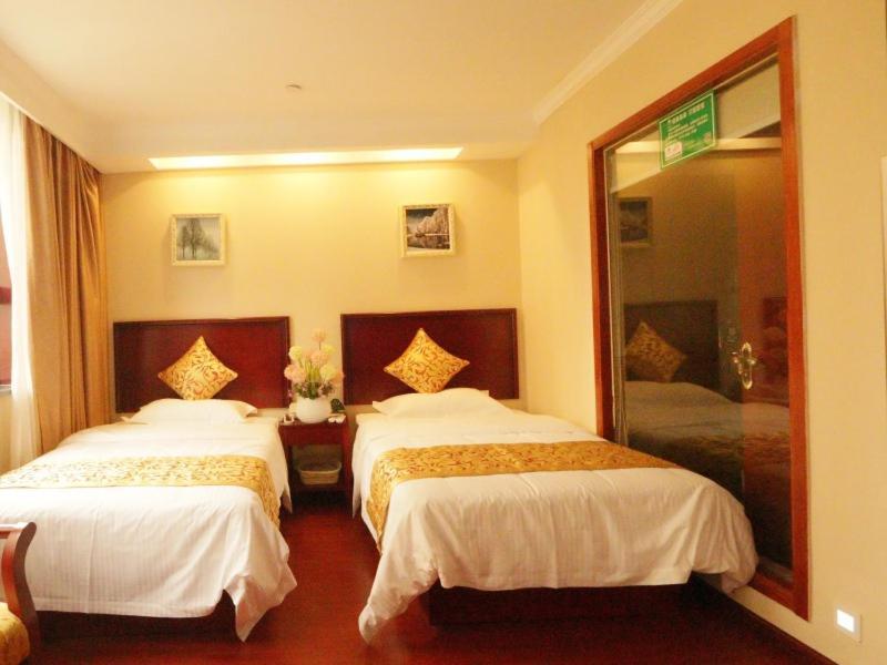 Greentree Inn Zhejiang Jiaxing West Zhongshan Road Vintage Car Building Express Hotel Bagian luar foto