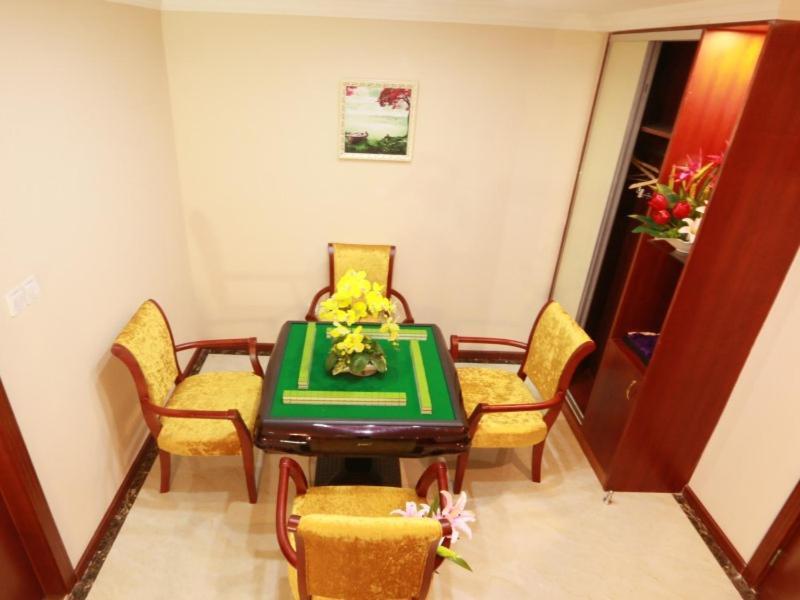 Greentree Inn Zhejiang Jiaxing West Zhongshan Road Vintage Car Building Express Hotel Bagian luar foto