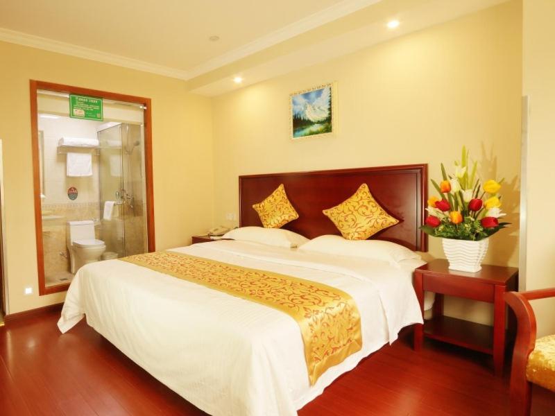 Greentree Inn Zhejiang Jiaxing West Zhongshan Road Vintage Car Building Express Hotel Bagian luar foto