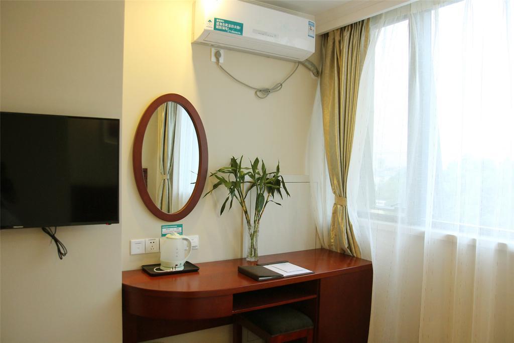 Greentree Inn Zhejiang Jiaxing West Zhongshan Road Vintage Car Building Express Hotel Bagian luar foto