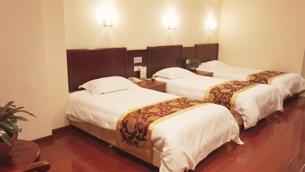 Greentree Inn Zhejiang Jiaxing West Zhongshan Road Vintage Car Building Express Hotel Bagian luar foto