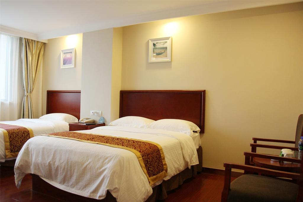 Greentree Inn Zhejiang Jiaxing West Zhongshan Road Vintage Car Building Express Hotel Bagian luar foto