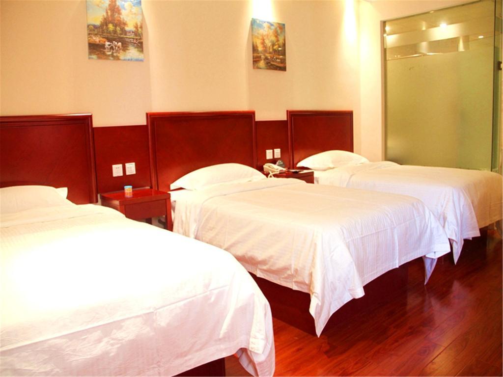 Greentree Inn Zhejiang Jiaxing West Zhongshan Road Vintage Car Building Express Hotel Bagian luar foto