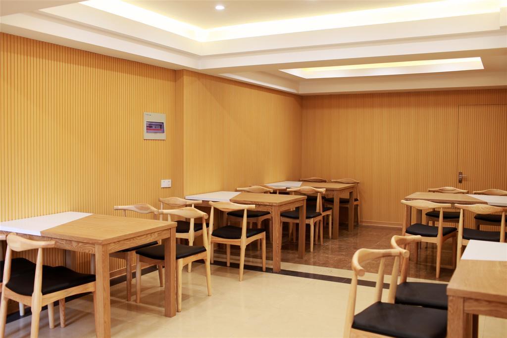 Greentree Inn Zhejiang Jiaxing West Zhongshan Road Vintage Car Building Express Hotel Bagian luar foto