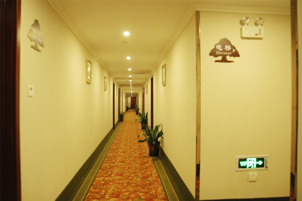 Greentree Inn Zhejiang Jiaxing West Zhongshan Road Vintage Car Building Express Hotel Bagian luar foto