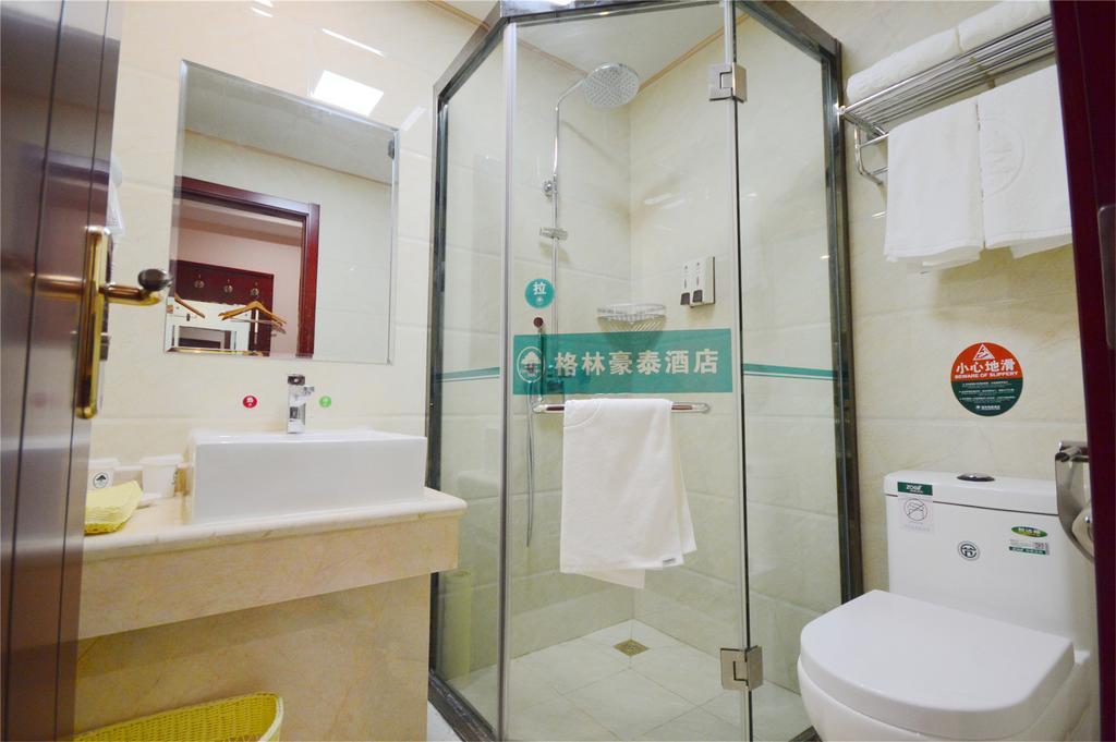 Greentree Inn Zhejiang Jiaxing West Zhongshan Road Vintage Car Building Express Hotel Bagian luar foto